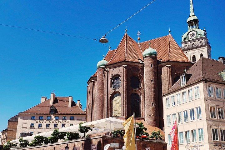 Private Munich Old Town Tour with Local Guide & Breakfast Option