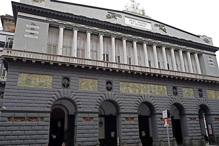 ナポリショアツアー：小グループナポリシティ観光ツアー