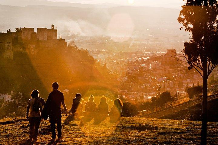 Granada: Albaicin og Sacromonte Sunset Tour - af Oh My Good Guide!