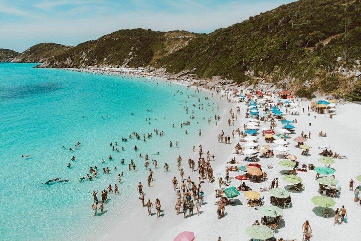 ボートライドとランチ付きのリオからのArraial do Caboツアー