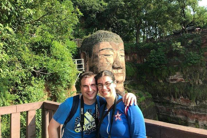 Privat Leshan Giant Buddha og Huanglongxi Ancient Town Day Tour