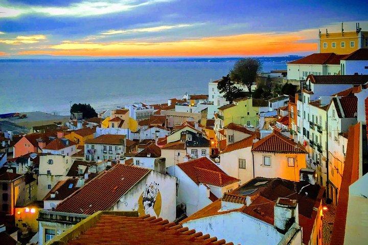 Private 8-hour Tour in Lisbon with Hotel pick up