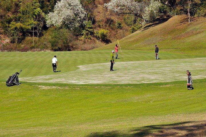 Tour de golf de un día en Pokhara del Himalaya
