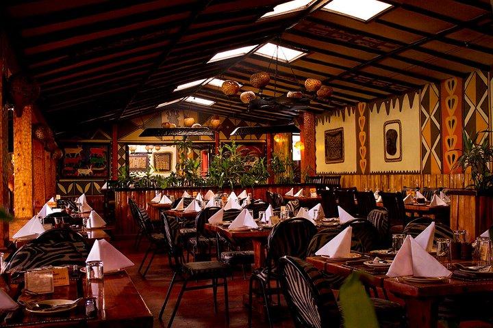 ナイロビのCarnivore Restaurant Experience：ランチまたはディナー