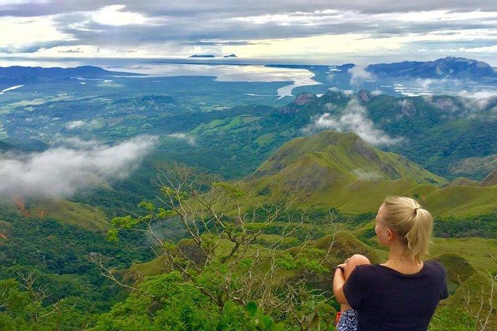 The Pacific Coast: Trails & Shores Private Tour