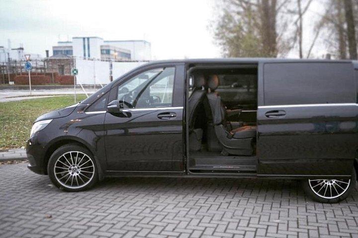 Shuttle Transfer Gent  Amsterdam (1 tot 8 zitplaatsen)