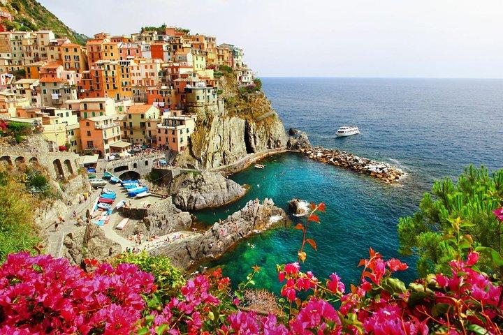 Cinque Terre avec Vernazza Manarola et Corniglia depuis le port de croisière de Livourne