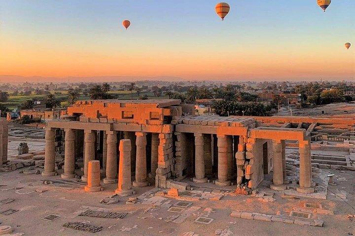 カイロから： ルクソールへのプライベート日帰り旅行（送迎付き）