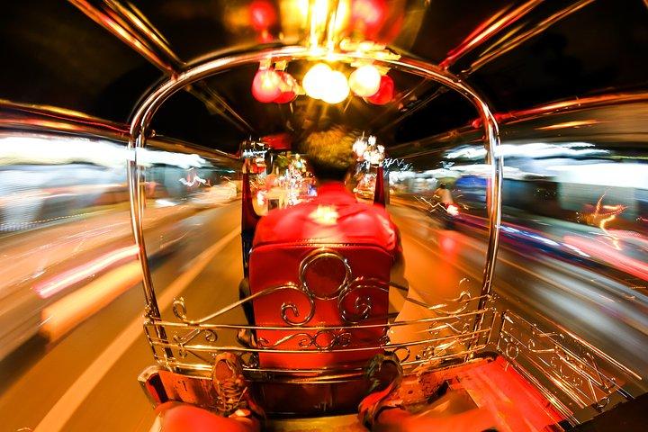 Bangkok Experience Under Moonshine por Tuk Tuk