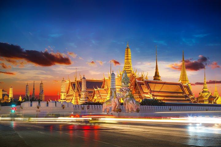 Bangkok Experience Under Moonshine af Tuk Tuk