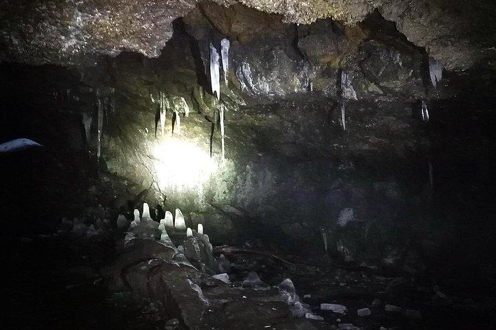 エトナ山での朝のトレッキング
