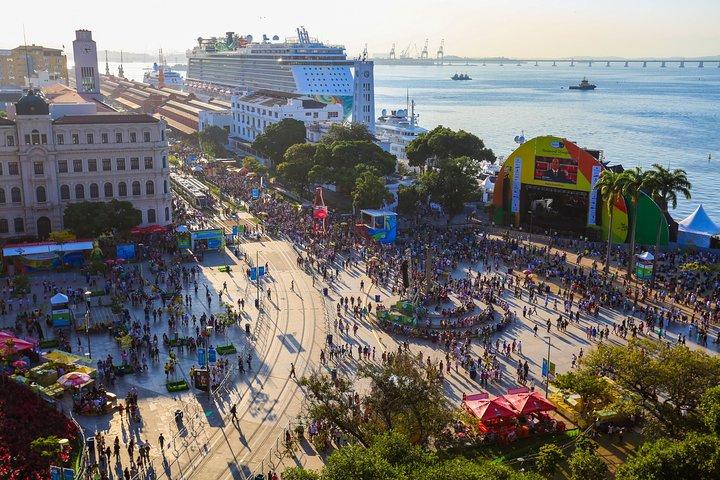 プライベートトランスファー：空港とクルーズターミナルから観光