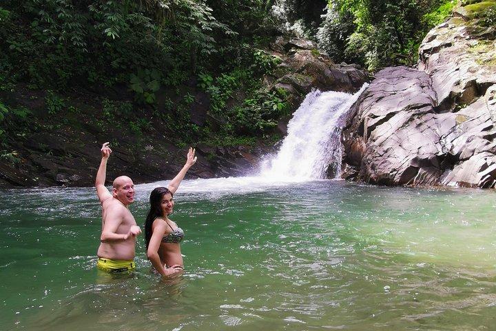 Tour d'aventure à la cascade Pozo Azul