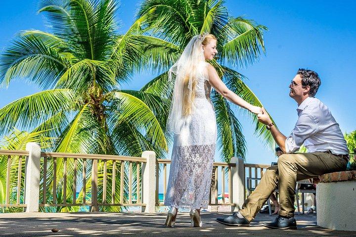 ジャマイカのモンテゴベイでフライングドレス撮影