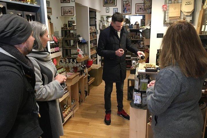Sites & Bites Comida privada e passeio de história em Zagreb