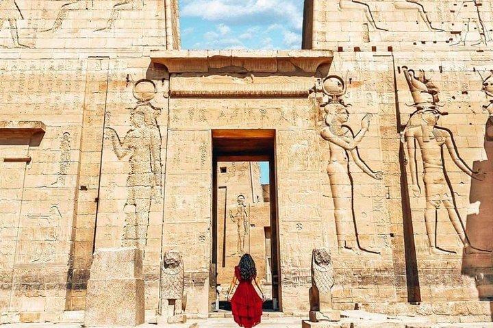カイロから： ルクソールへのプライベート日帰り旅行（送迎付き）