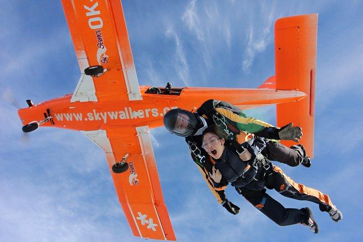 Tandem Skydiving Adventure in Praag