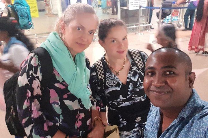 スリランカ空港からアフンガラ/インドゥルワ/ベントータへのピックアップとドロップ|プライベートトランスフェ