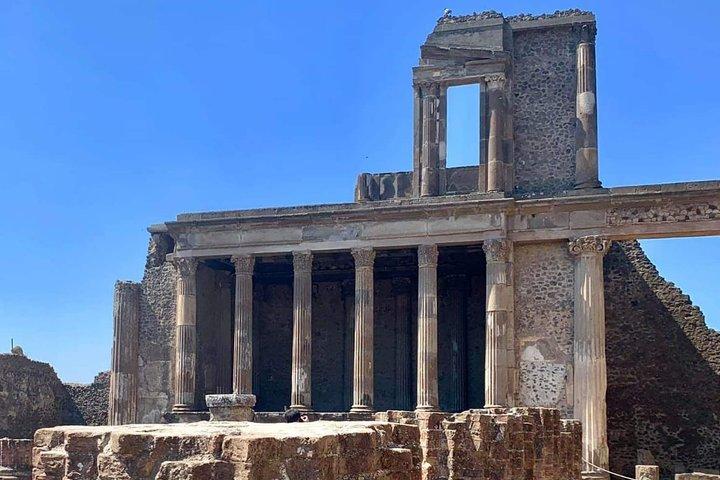 Private Transfer with Pompeii Stop from Naples or Sorrento