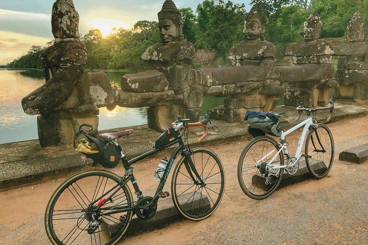 3 días de ciclismo en Angkor con Kulen Mountian Private Tour