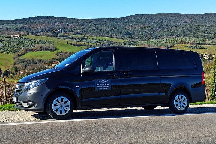 プライベートトランスファー：チンクエテッレからフィレンツェまで、ルッカとピサに停車