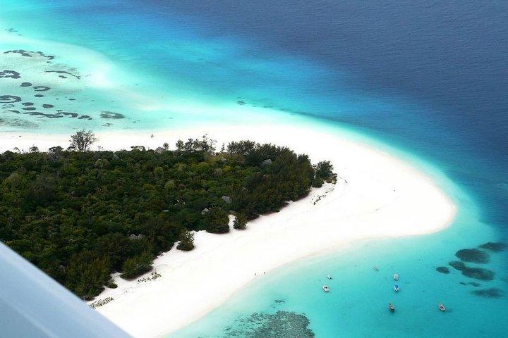 Mnemba Island Snorkeling Dolphin Tour och The Rock Restaurant