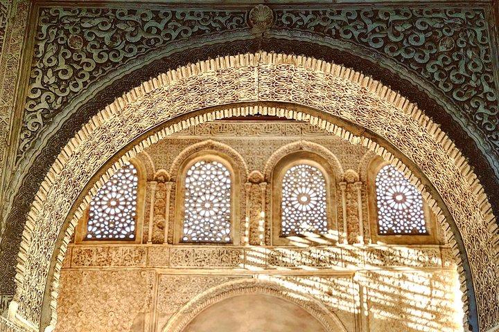 Visite privée de l'Alhambra avec service de ramassage et billets