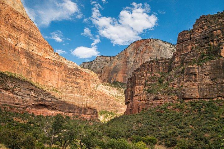 ラスベガスからのプライベートザイオンキャニオン国立公園日帰りツアー