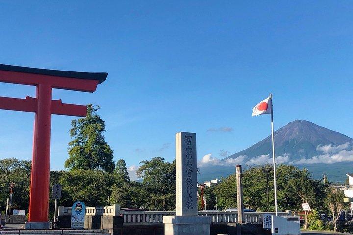 新幹線と富士山名物グルメツアー
