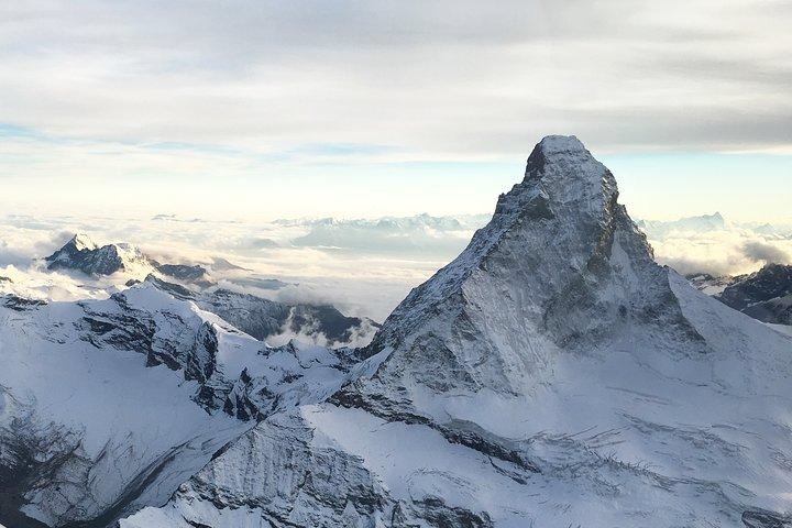 Tour in elicottero sul Cervino: il volo panoramico più lungo da Berna sulle Alpi svizzere