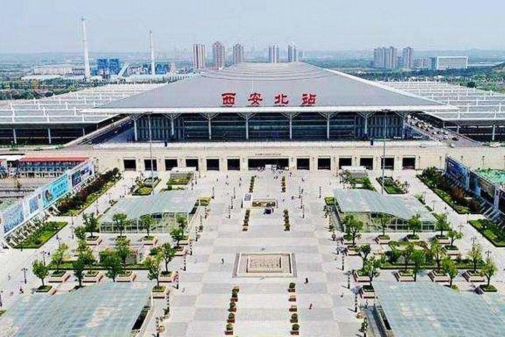 Privater Ankunftstransfer des Bahnhofs Xi'an in die Stadt