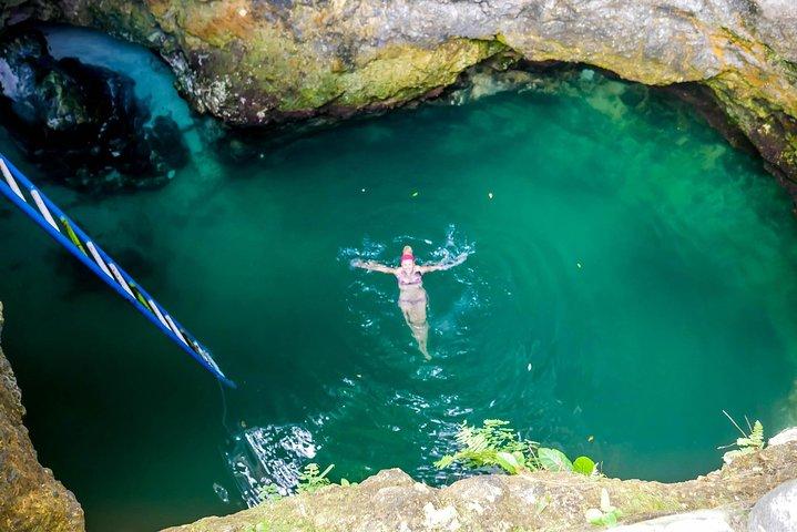 Tour combinato di Blue Hole Mineral Spring più Weed Farm con trasporto