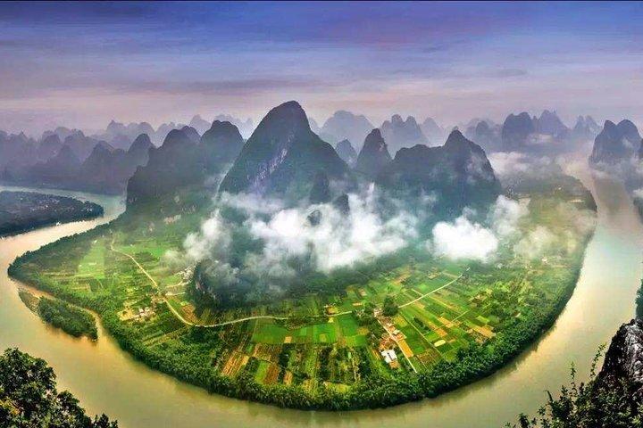 Cruzeiro no Rio Li de Guilin para Yangshuo, além da Aldeia Jiuxian e Rio Yulong