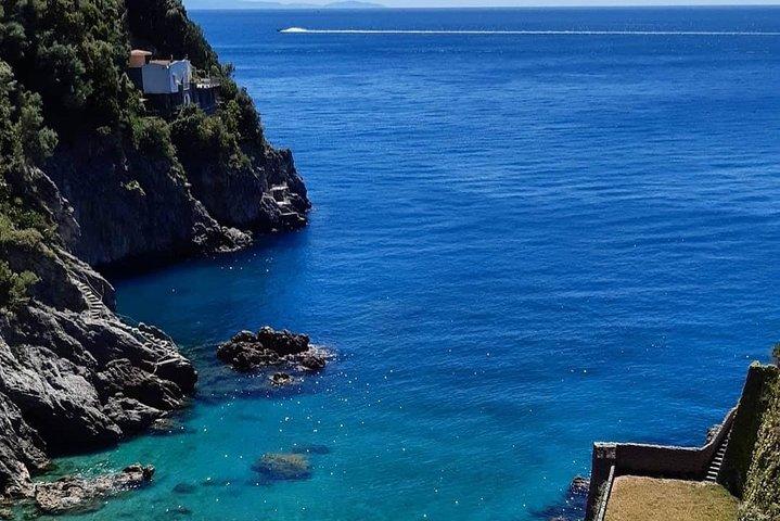 Från Amalfi-området: privat och lyxig transfer till Roms centrum eller flygplatser