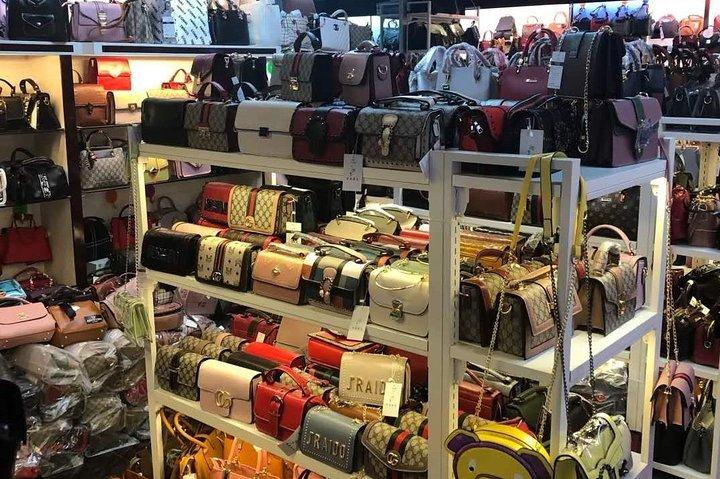 Excursión privada de un día a Yiwu Int'l Trade City desde Hangzhou con opción de devolución