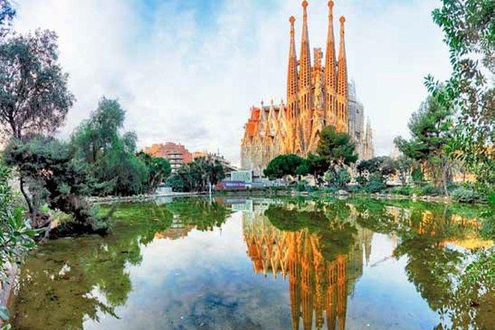Tour de 7 días por Barcelona y Andalucía desde Madrid a Barcelona o Madrid