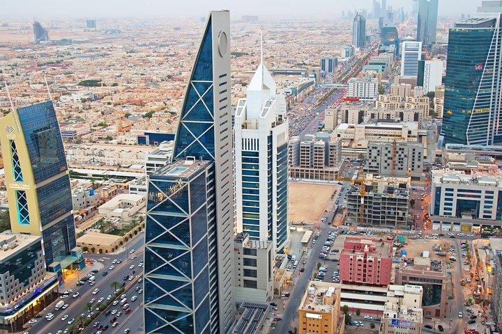 Lufthavnstransport: Riyadh Lufthavn RUH til Riyadh med Luxury Van