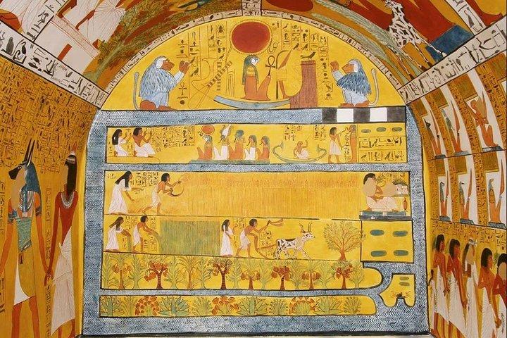 専門家とエジプト学者によるプライベート11日間のツアー、ナイルクルーズによる紀元前7000年に遡るユニークな古代の経験