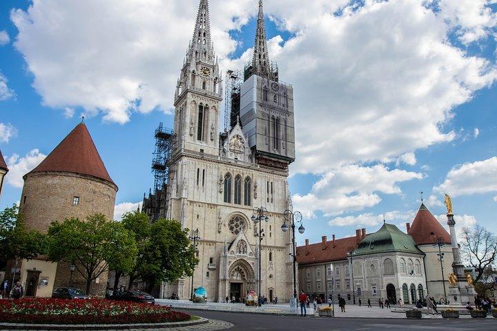 Zagreb Vertrek Privétransfers van de stad Zagreb naar de luchthaven van Zagreb ZAG