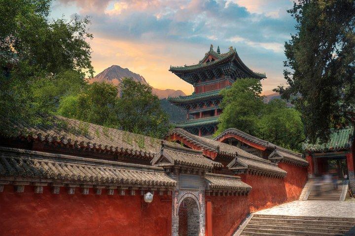 Privat tur til Shaolin Kloster og Longmen Grotter fra Xi'an med Bullet Train