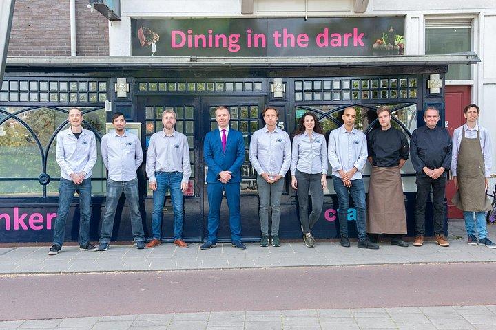 Romantisches Abendessen oder Mittagessen im Dunkeln Amsterdam