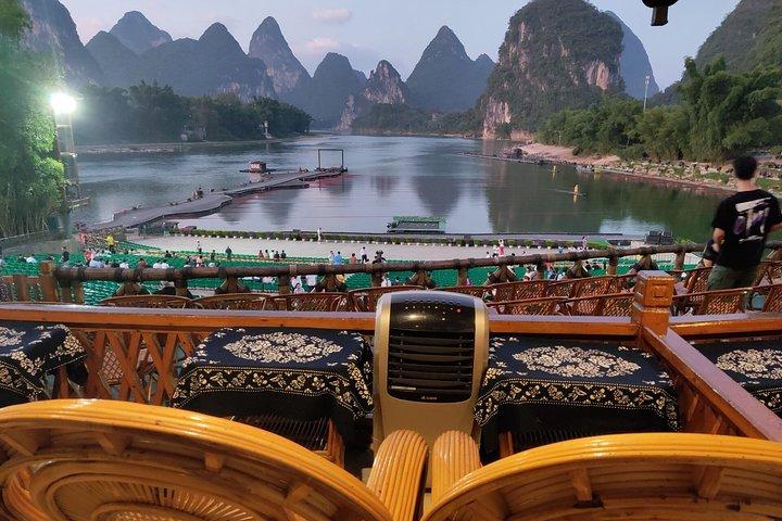 1 - Tour Li-River di un giorno: barca a 4 stelle e posto a sedere del presidente dello spettacolo di Liusanjie