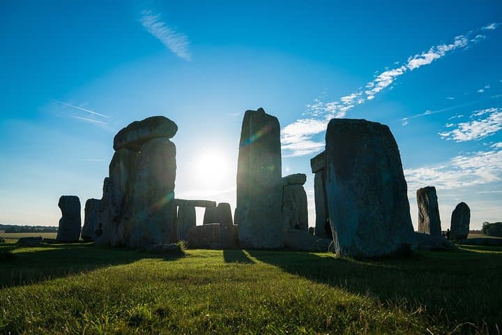 London: Private Tour to Stonehenge and Highclere Castle