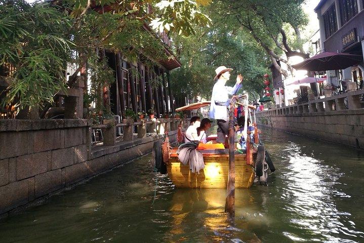 ボートライドを伴う蘇州からの4時間周荘ウォータータウンプライベートツアー