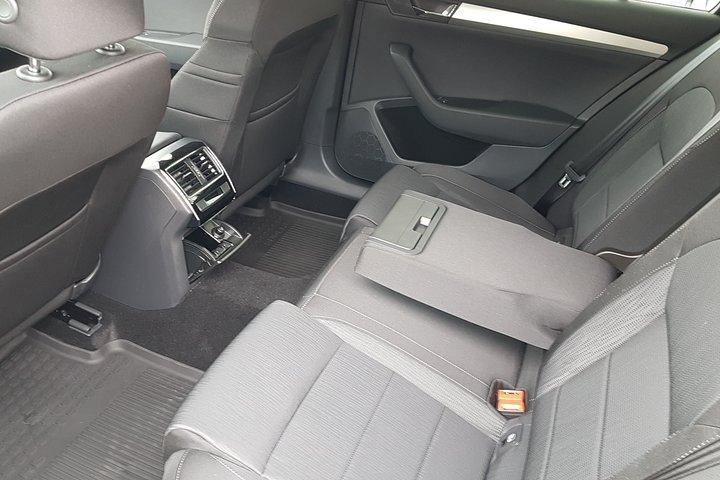 ヴァルナ (ブルガリア) からブカレスト (ルーマニア) - プライベート送迎 - 車とドライバー