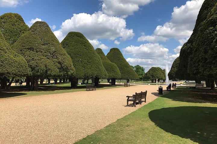 Castello di Windsor e Hampton Court Palace: A Royal Saga