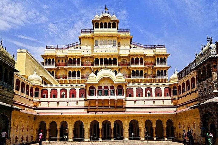 Jaipur sightseeing (01Night 02Day)