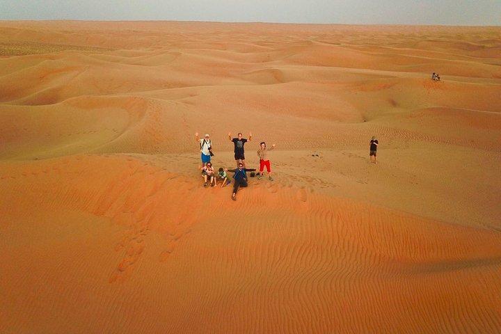 Ultimativt eventyr: Heldags Wadi Bani Khalid og Wahiba Sands