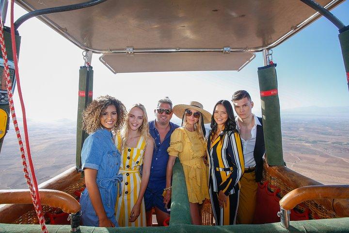 Marrakech Balloon Escape: Atlas Views & Berber Breakfast