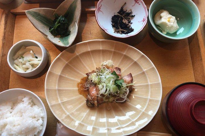 Saborea de comida japonesa en Tokio